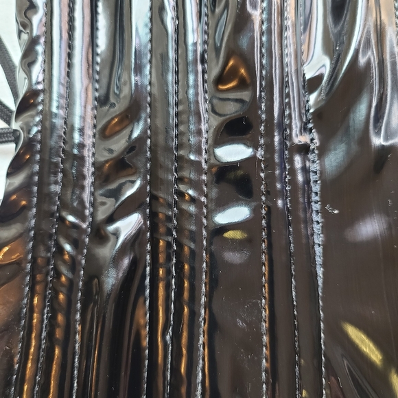 Steel Boned Patent Heavy Underbust Corset - Picture 4 of 7